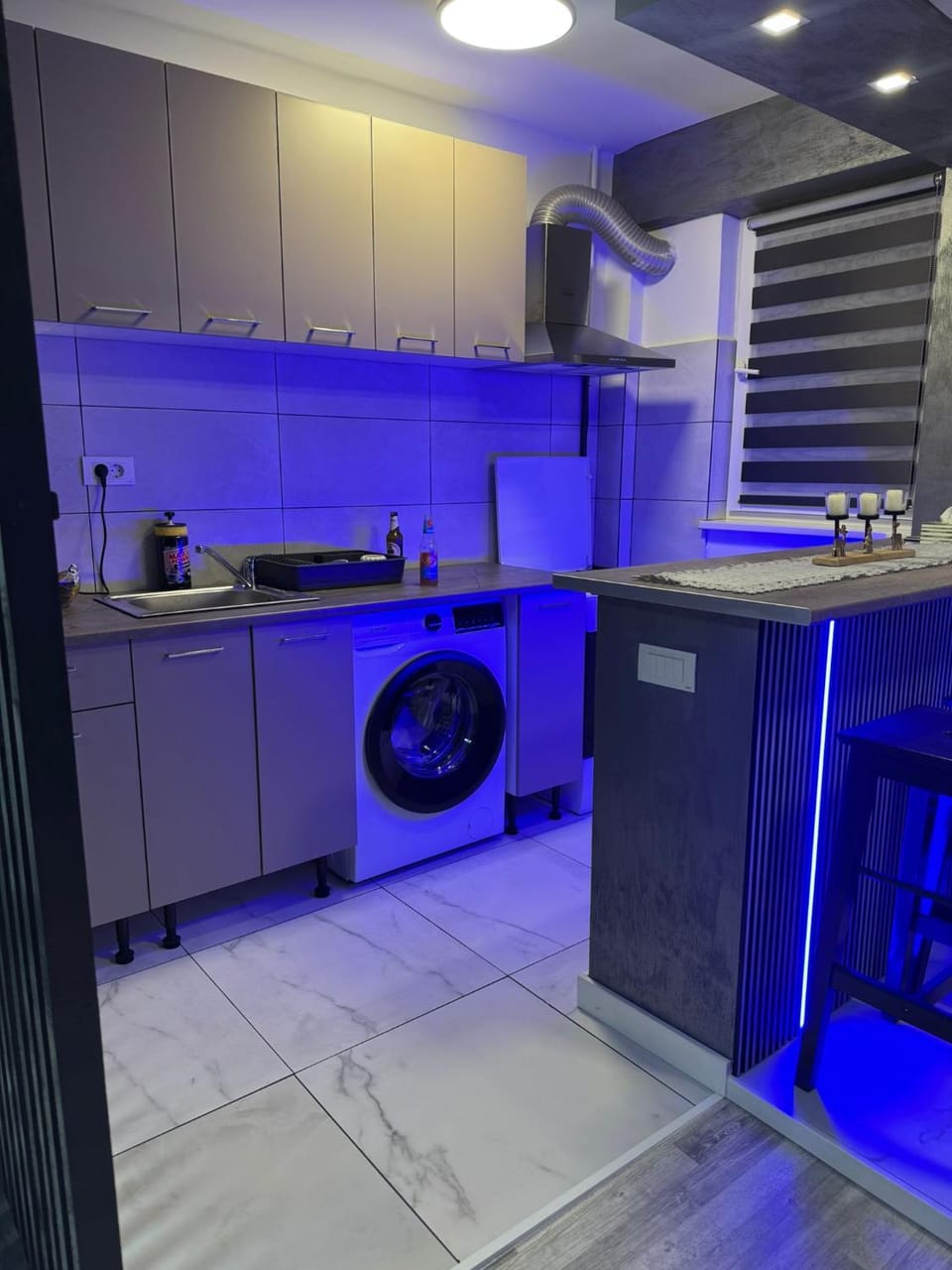 Coᴢy77 Apartment in Craiova