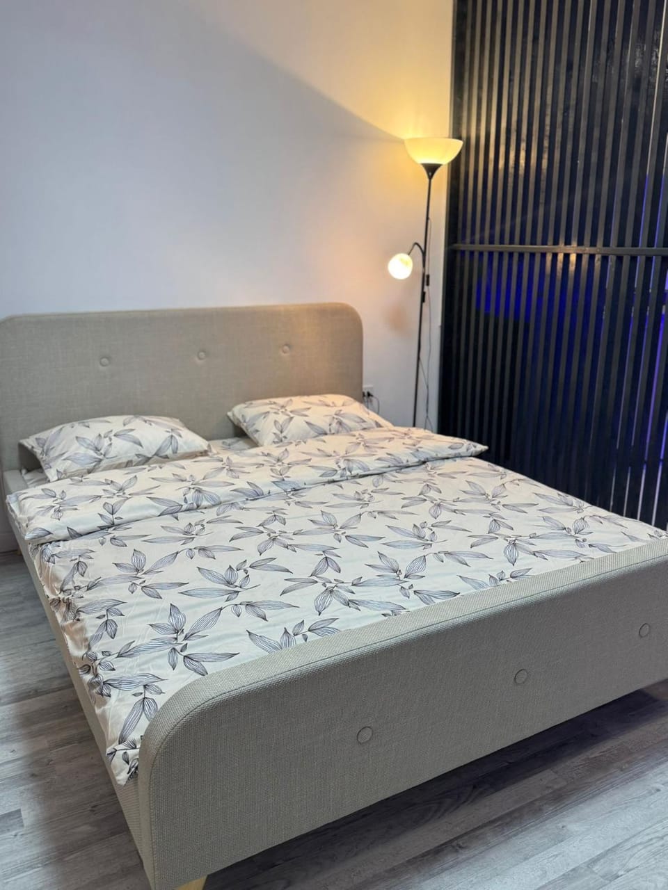 Coᴢy77 Apartment in Craiova