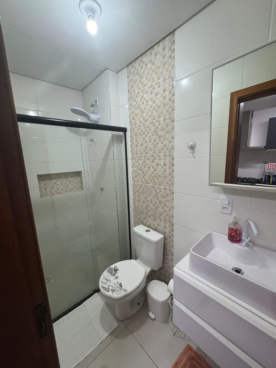 Apartamento térreo, 2 quartos á 300 mts da praia Apartment in Florianopolis