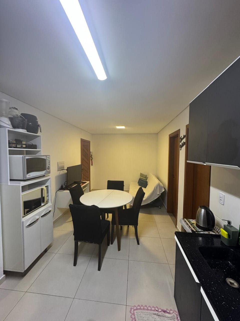 Apartamento térreo, 2 quartos á 300 mts da praia Apartment in Florianopolis