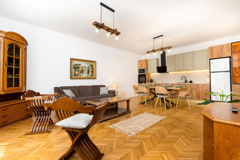 Living room, kitchen