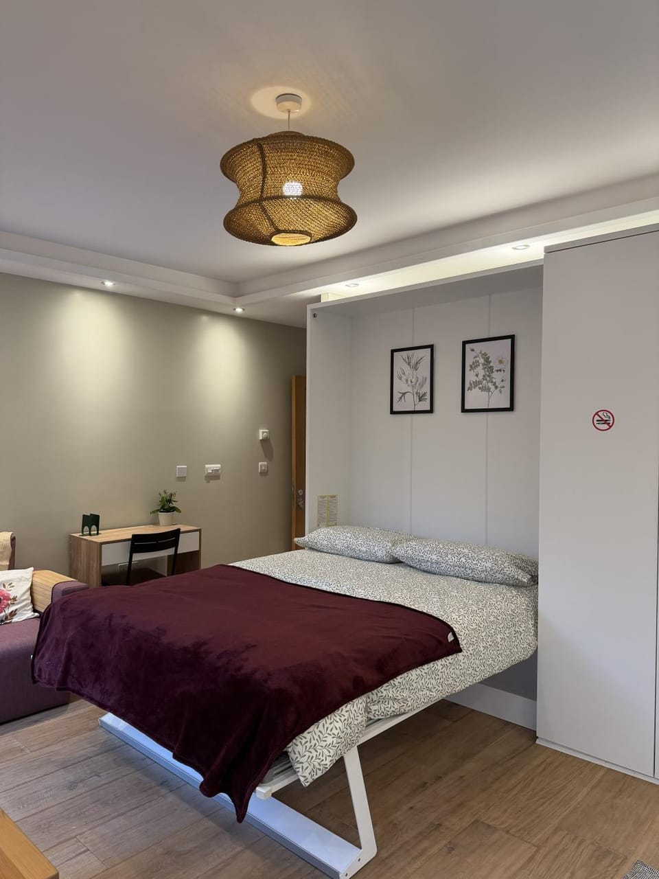 Bed, Photo of the whole room