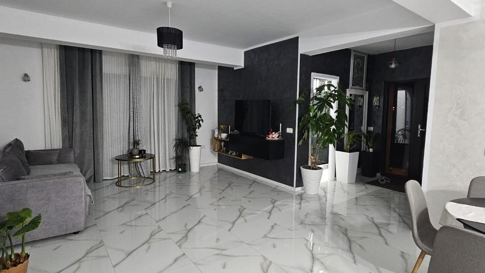Castan Residence Villa in Craiova