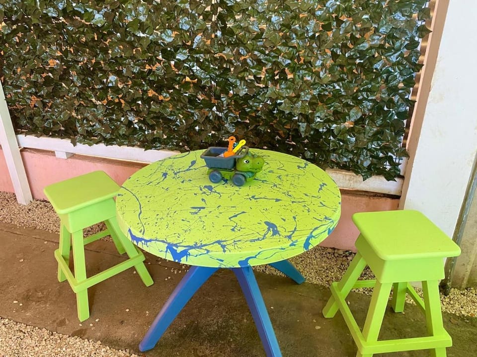 El Papagayo Verde 5 min walk to the beach and downtown Apartment in Coco