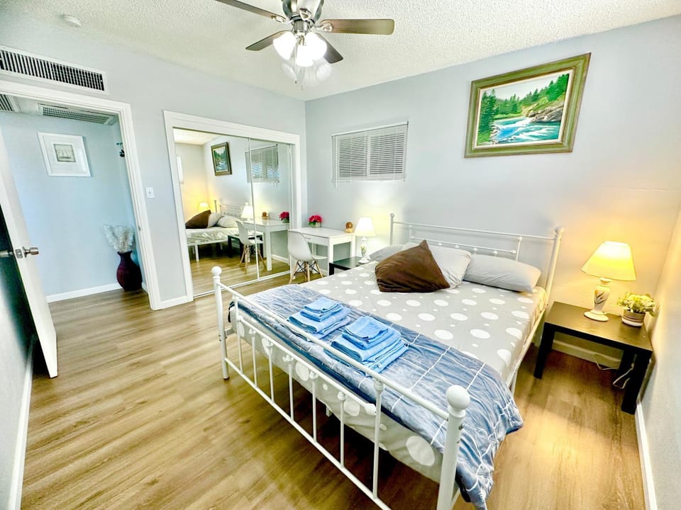 Strip & Downtown Apartment in Las Vegas Strip
