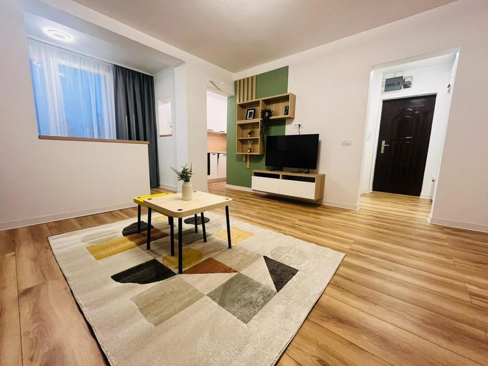 Communal lounge/ TV room, TV and multimedia, Seating area