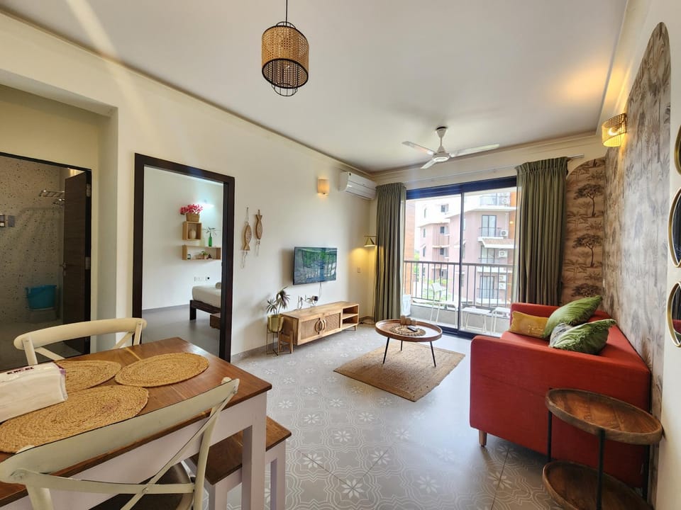 Communal lounge/ TV room, TV and multimedia, Living room, Seating area, Evening entertainment