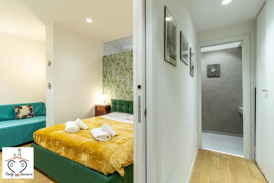 Bathroom, Photo of the whole room, Bedroom