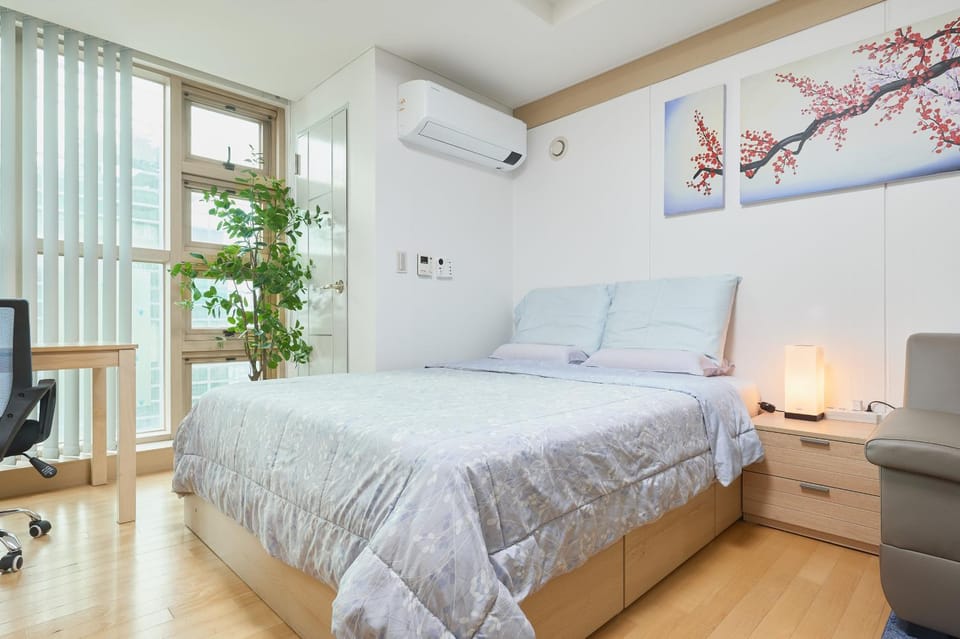 Gangnam Sapphire Apartment in Seoul