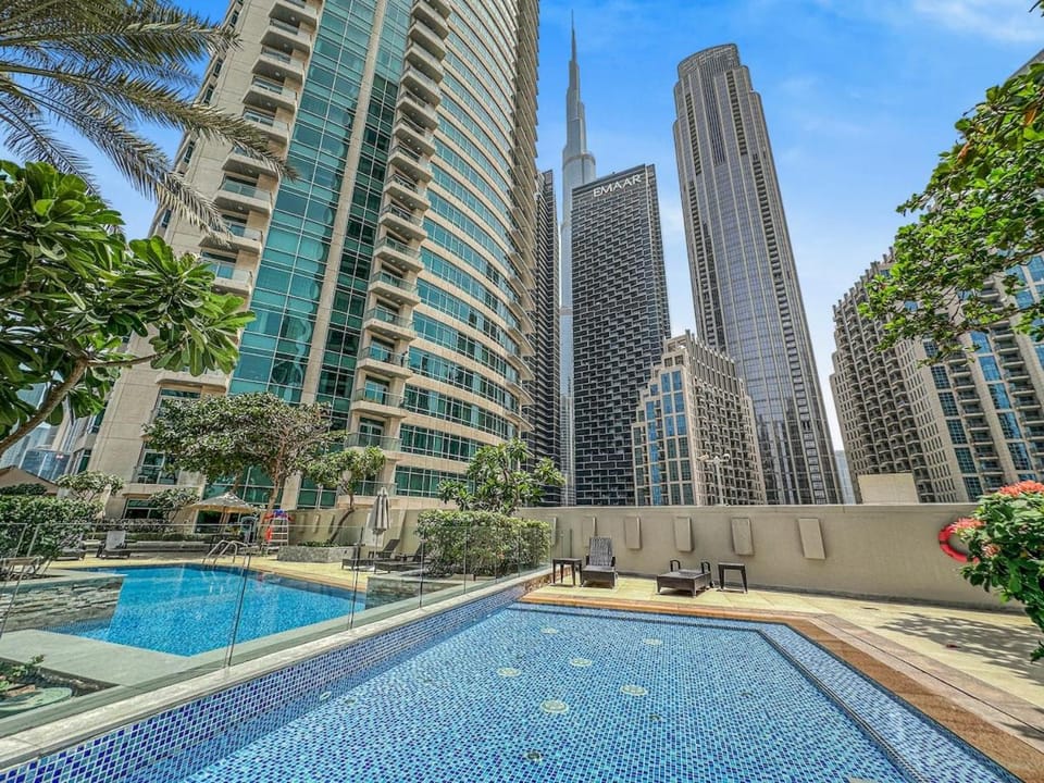 Ultra Modern Downtown Residence Steps Away from Burj Khalifa and Dubai Mall Apartment in Dubai