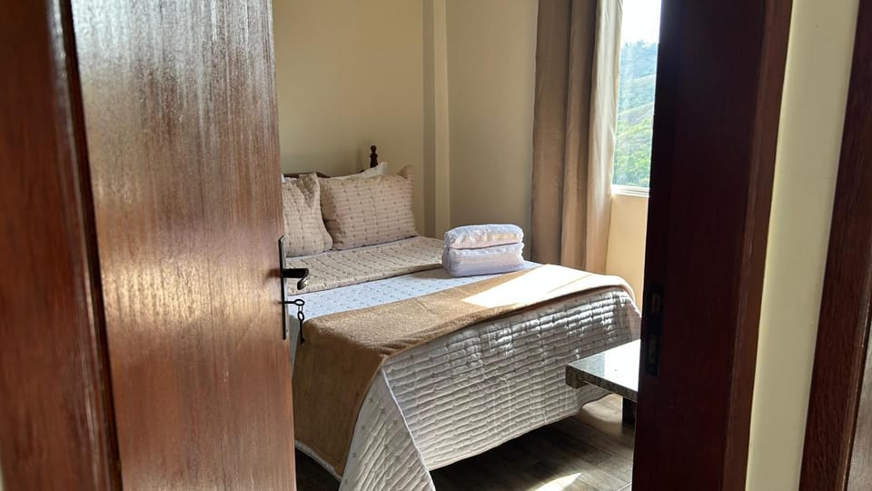 Bed, Photo of the whole room, towels