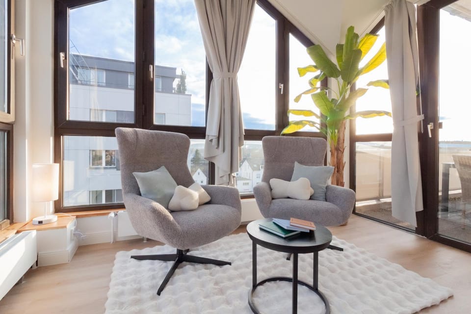 View (from property/room), Seating area, Bedroom