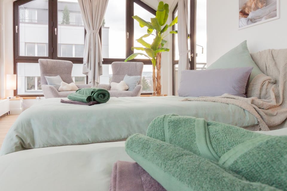 Bed, View (from property/room), Seating area, Bedroom, towels