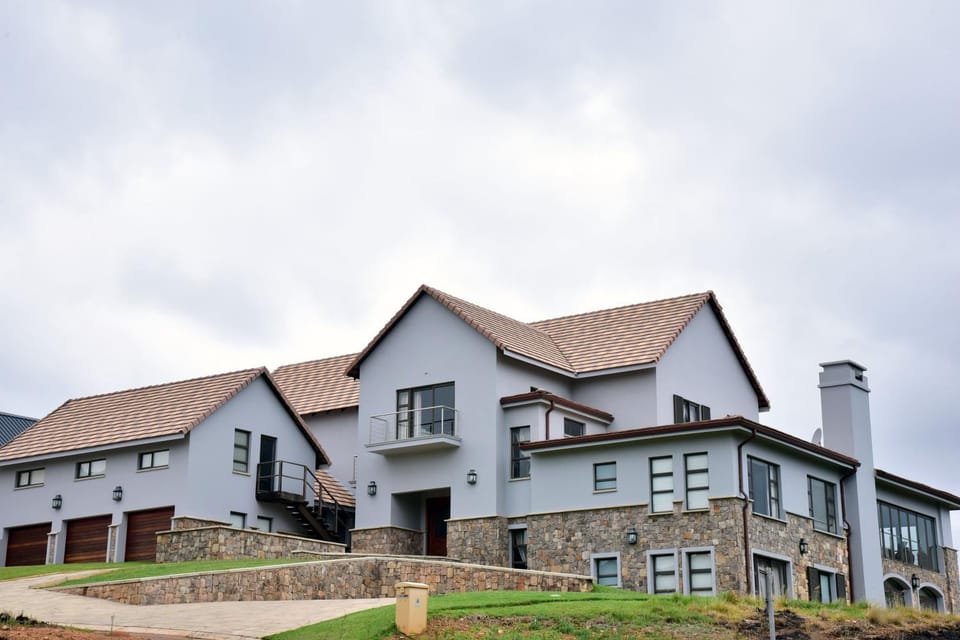 Deluxe Suite at in Highland Gate Golf and Trout Estate 1135 Apartment in South Africa