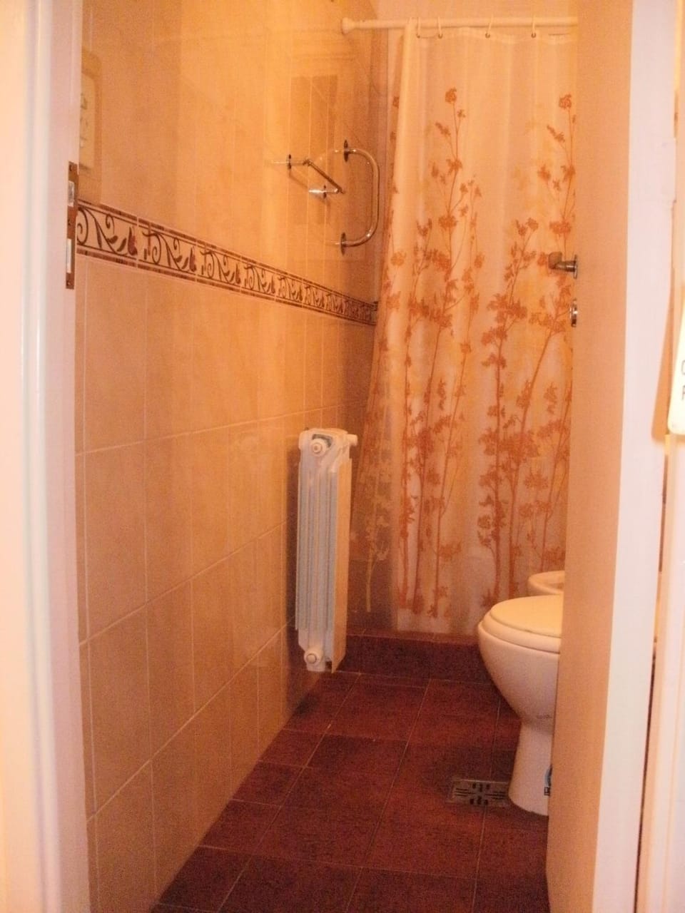 Shower, Toilet, Bathroom, bidet, towels