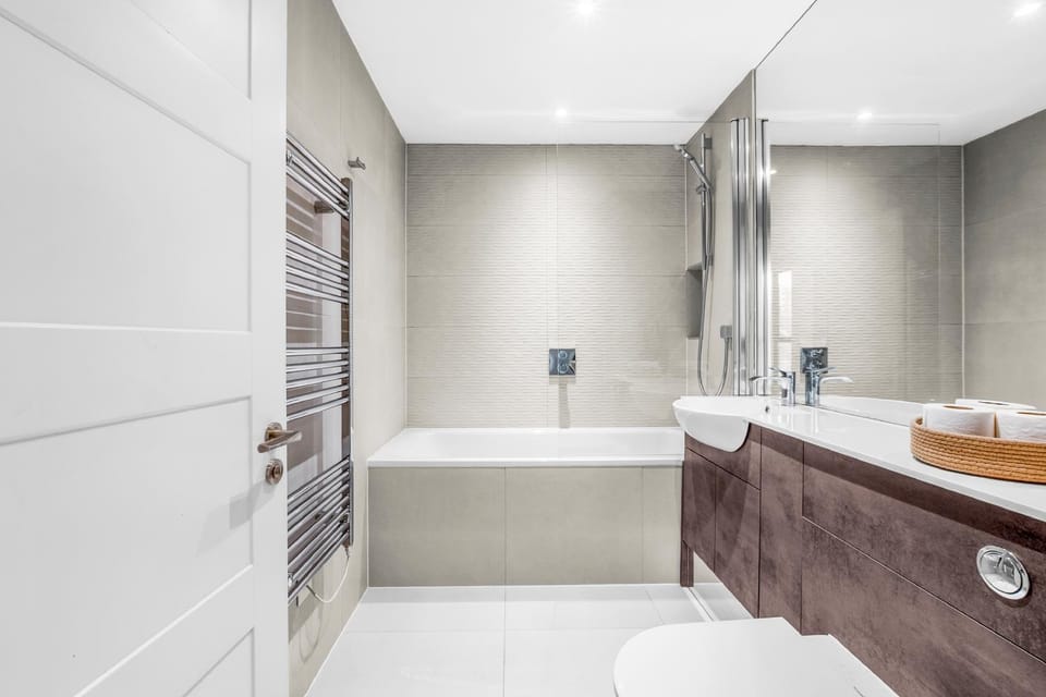 Toilet, Bathroom, Bath