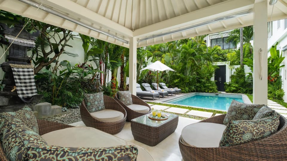 Seating area, Garden view, Pool view, Swimming pool