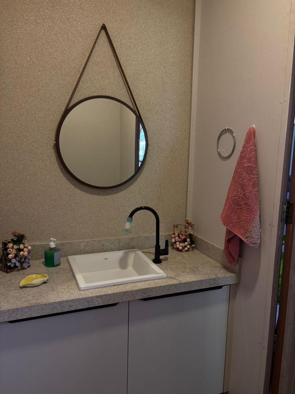 Bathroom, towels