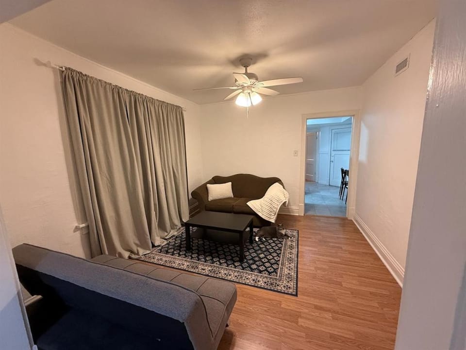 Living room, Photo of the whole room, Seating area