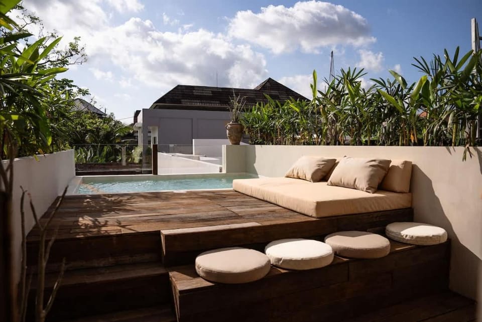 Garden, Swimming pool, sunbed