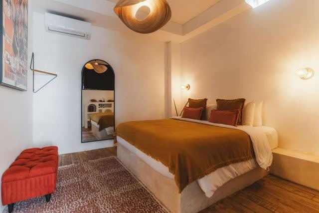 Bed, Bedroom