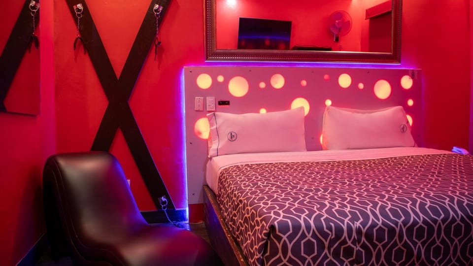 Bed, Photo of the whole room