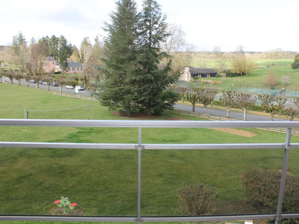 Appartement proche Thermes avec WiFi et animaux admis - FR-1-541-189 Apartment in Nouvelle-Aquitaine