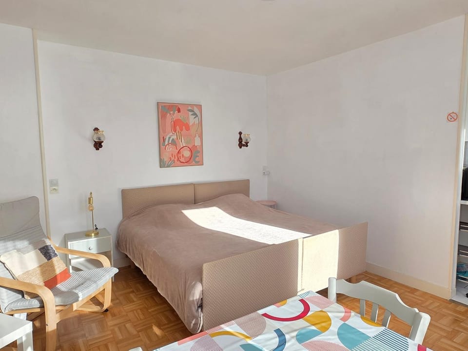 Studio avec balcon, jardin commun, WIFI, près des Thermes - FR-1-541-192 Apartment in Nouvelle-Aquitaine