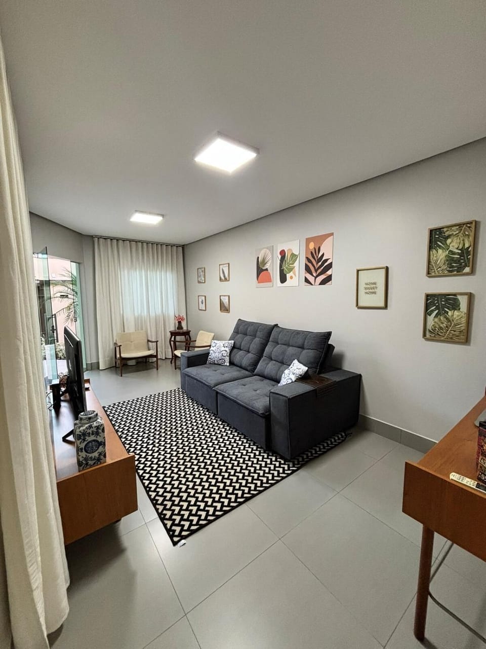 Sobrado 3 quartos próximo ao shopping flamboyant e o parque areião House in Goiania