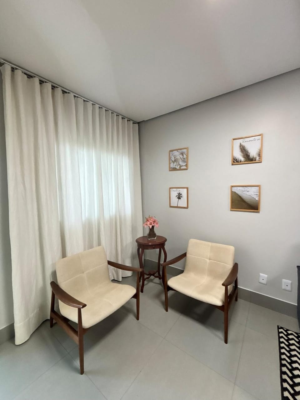Sobrado 3 quartos próximo ao shopping flamboyant e o parque areião House in Goiania