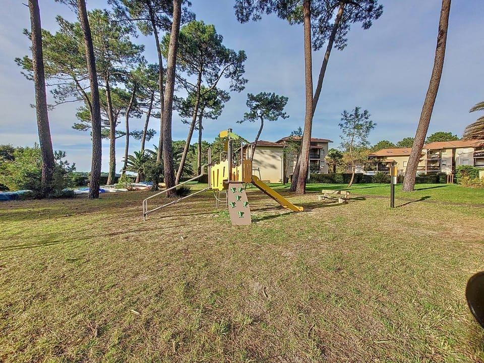 T2 Soustons Plage 4 pers avec Loggia - FR-1-857-38 Apartment in Soustons