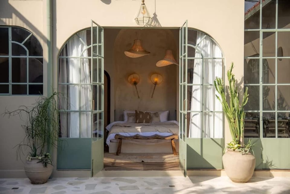Bed, Bedroom