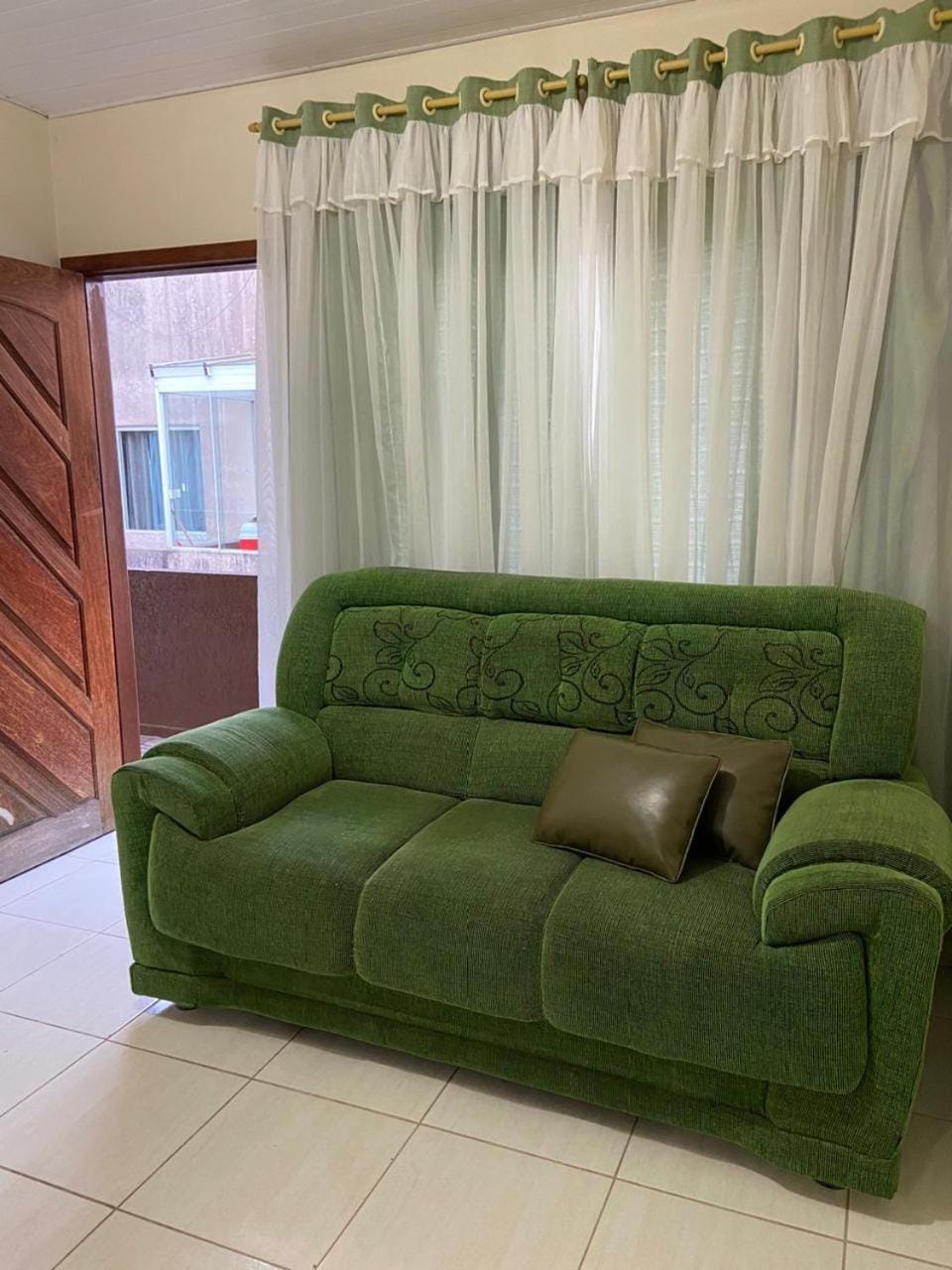 Apartamento lindo e espaçoso, perto do hospital Angelina Caron, e a 20 minutos do centro de Curitiba! Apartment in State of Paraná