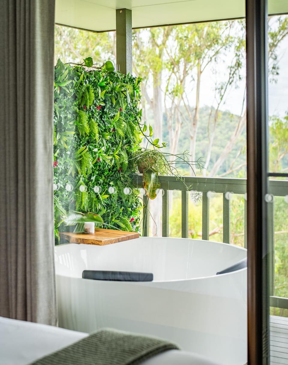 Natural landscape, Hot Tub, View (from property/room), Balcony/Terrace, Mountain view