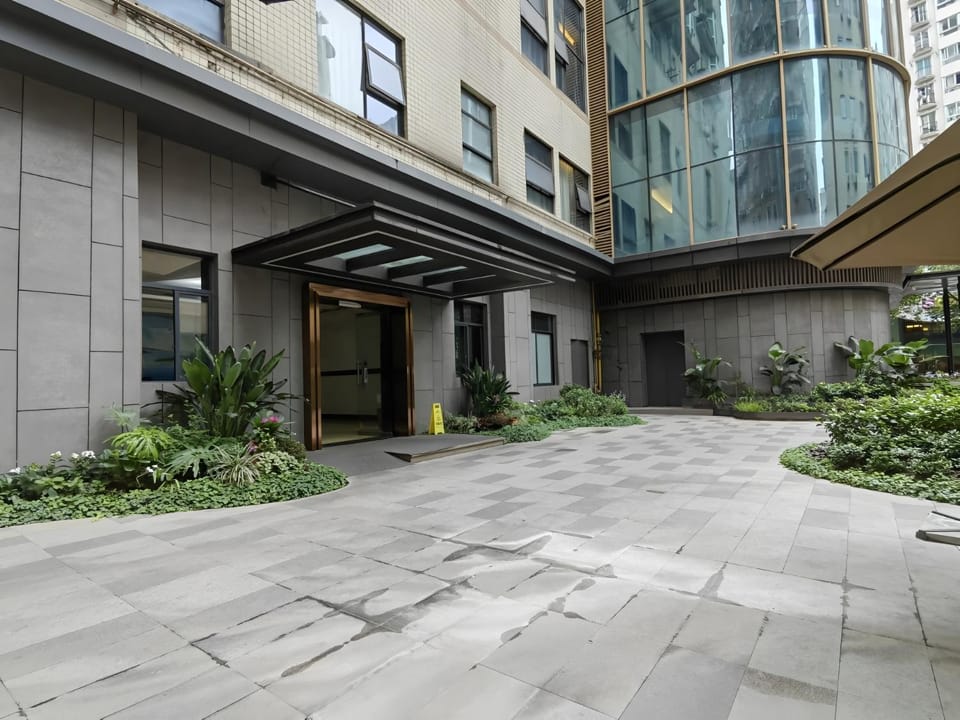 Property building, Facade/entrance