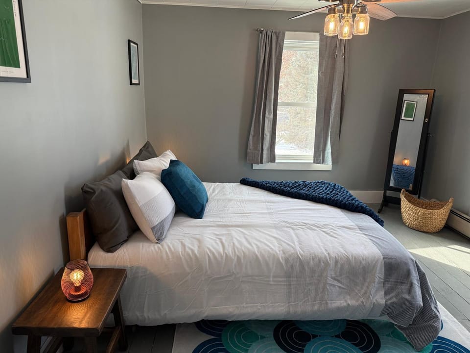 Bedroom, Garden view, wardrobe