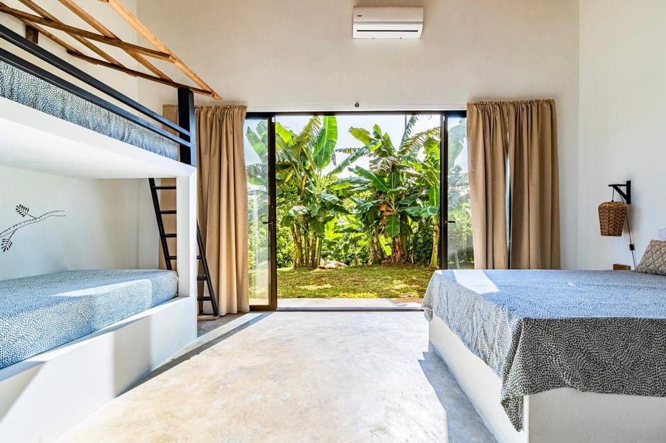 Bed, Balcony/Terrace, Photo of the whole room, Bedroom, air conditioner
