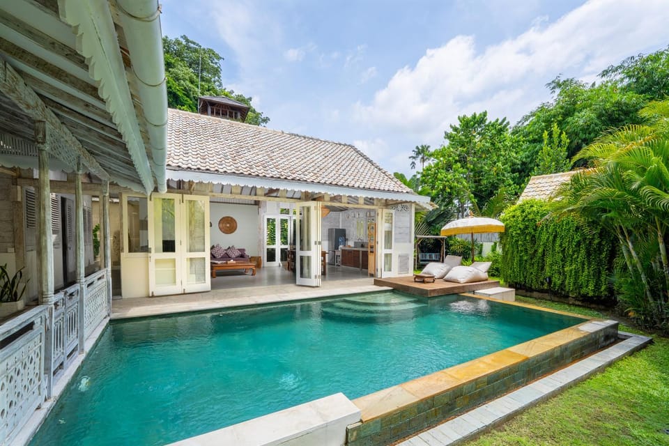 Villa Kiran - Cozy 3BR Private Villa in Kerobokan Villa in North Kuta