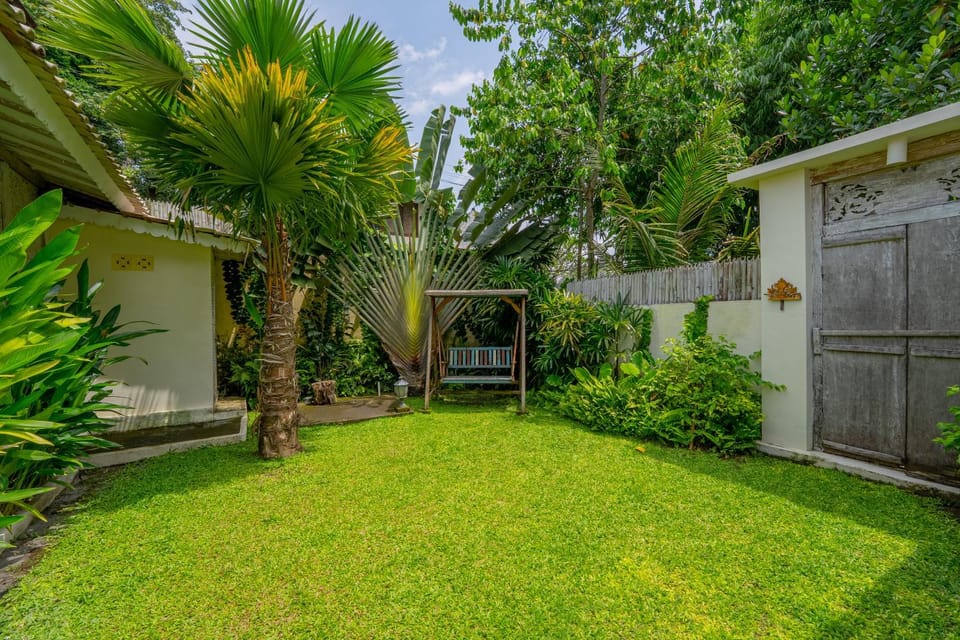 Villa Kiran - Cozy 3BR Private Villa in Kerobokan Villa in North Kuta