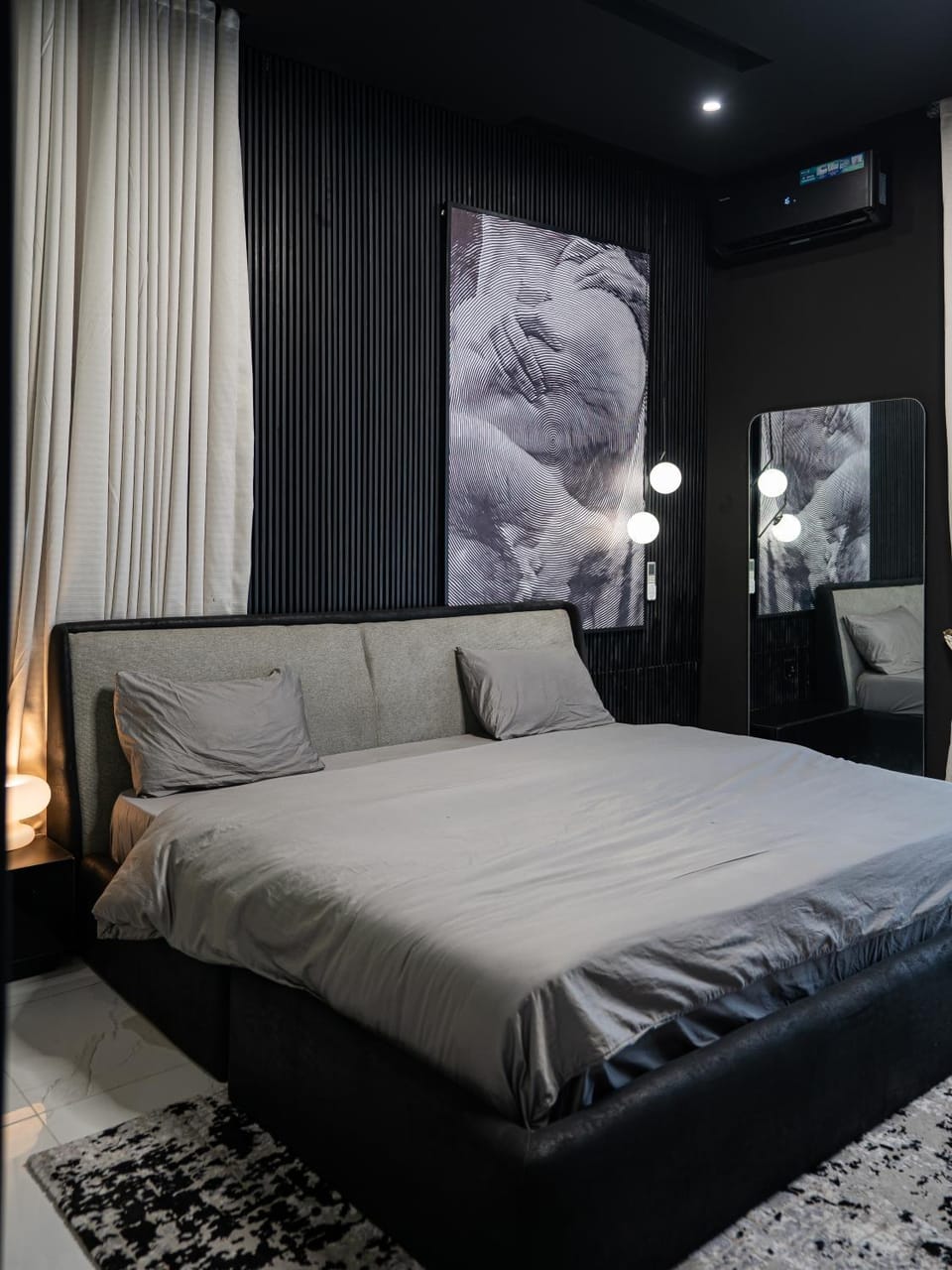 Bed, Photo of the whole room, Bedroom