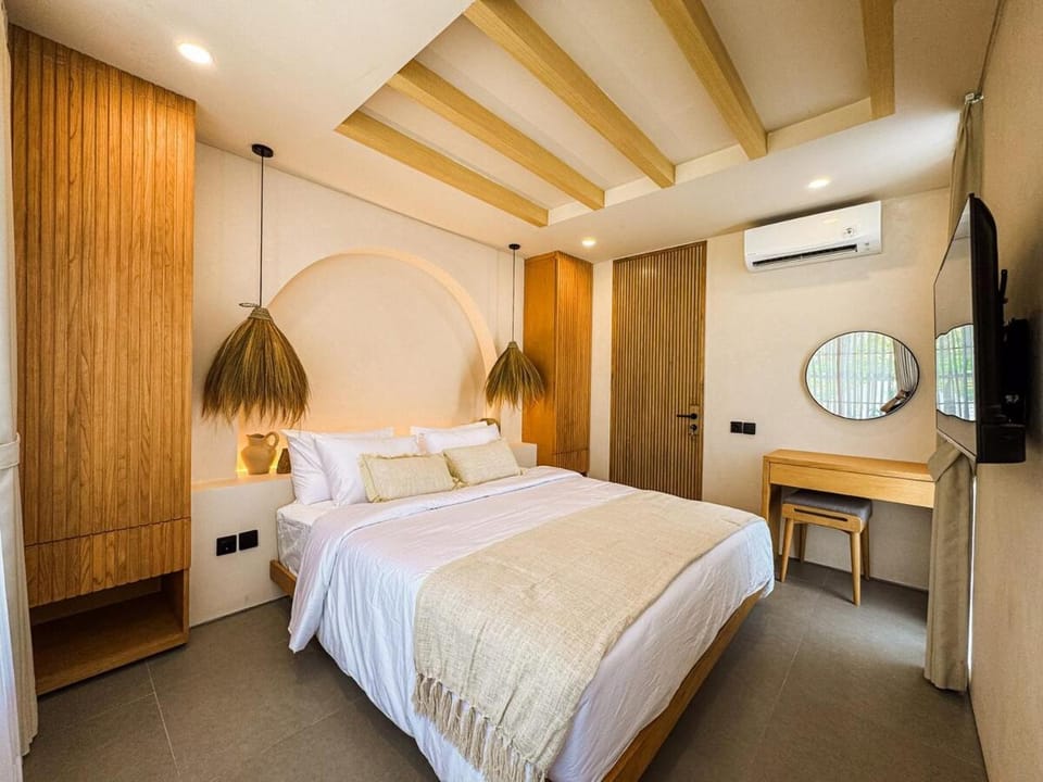Casa Uluwatu Modern Getaway with Rooftop View Villa in Bali