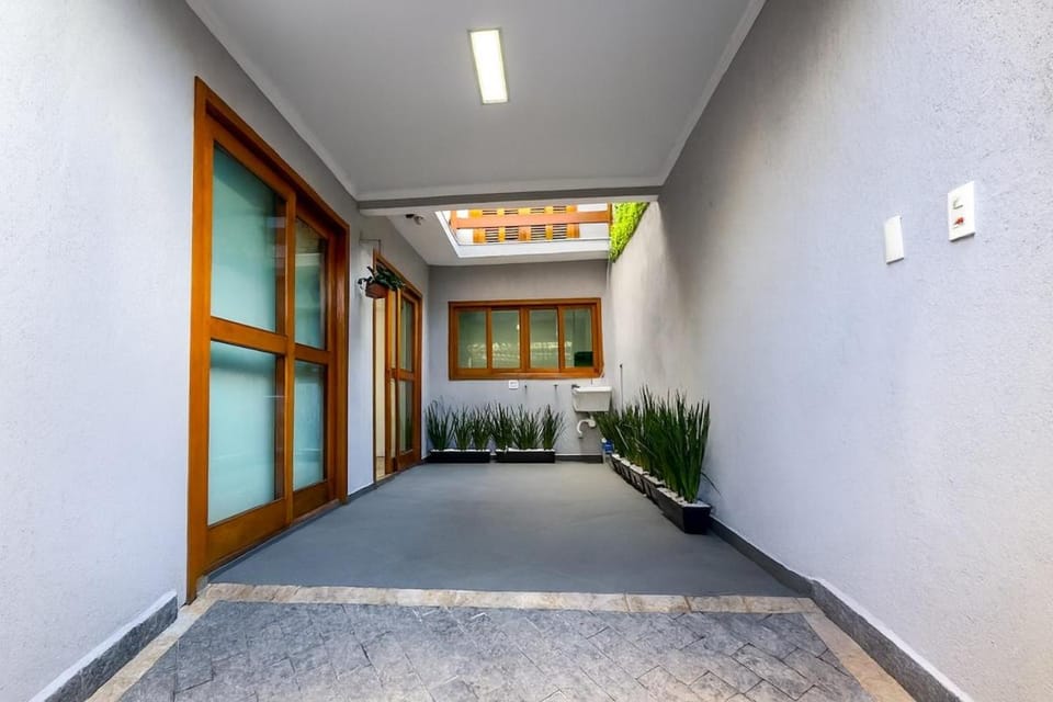 Facade/entrance, Day