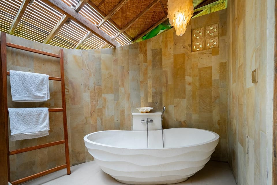 Villa Bliss - 1BR Tropical Villa in Kerobokan Villa in North Kuta
