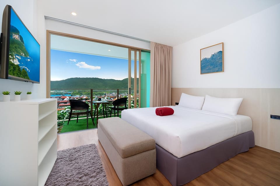 TV and multimedia, Balcony/Terrace, Bedroom, Mountain view, Sea view