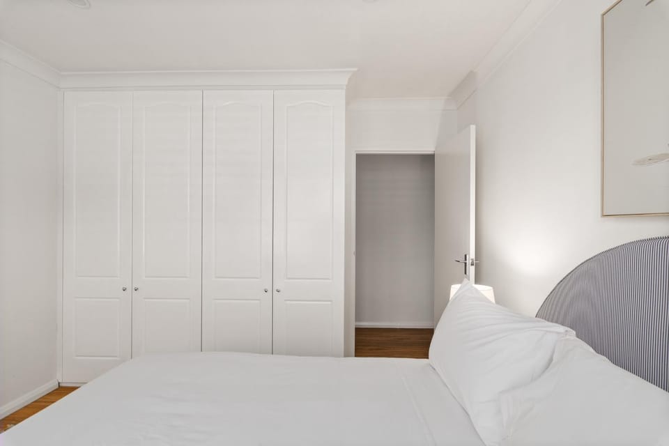 Bright 3-Bed Apartment Near Coogee Beach Apartment in Sydney