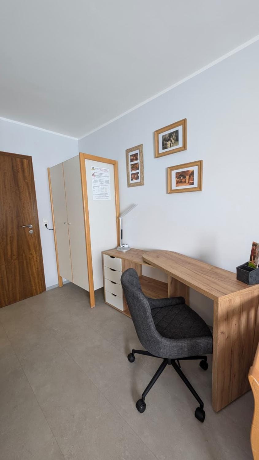Business facilities, Seating area