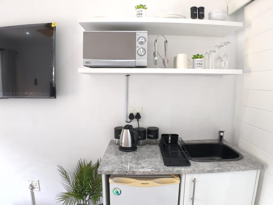 55 Albatross B&B Bed and Breakfast in Sandton