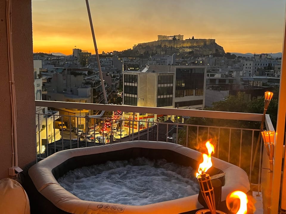 Acropolis Moon Apartment in Athens