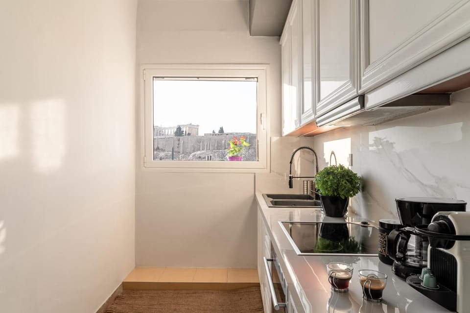 Acropolis Moon Apartment in Athens