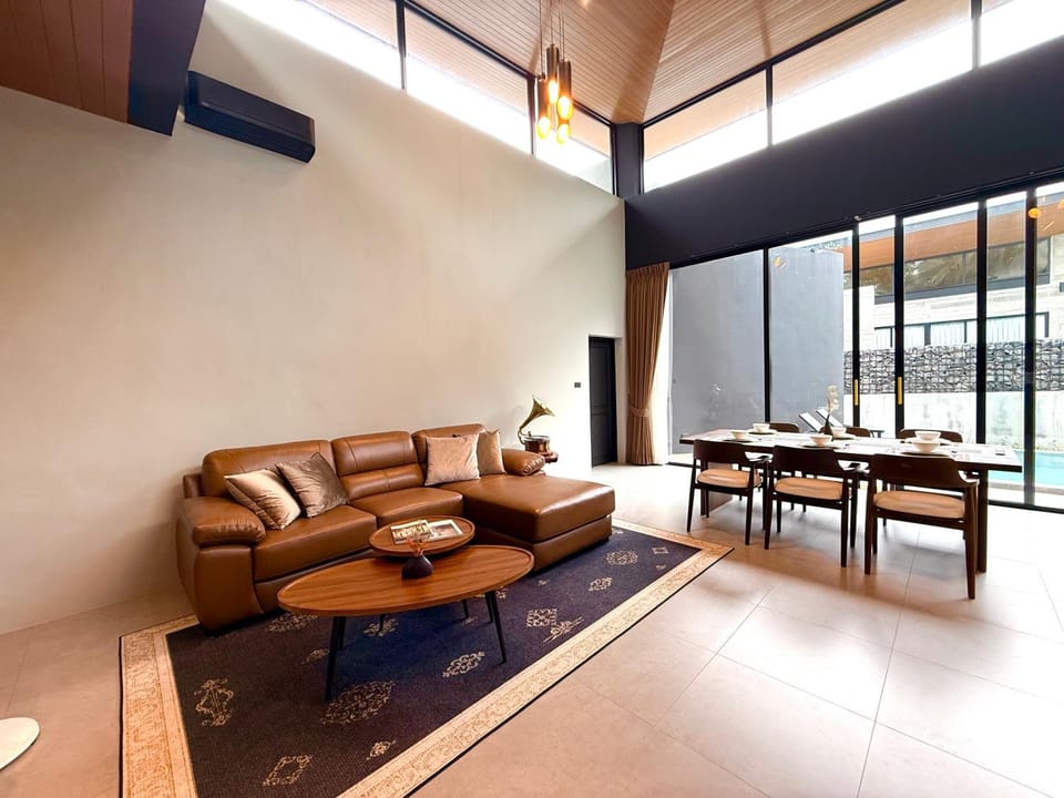 Living room, Seating area